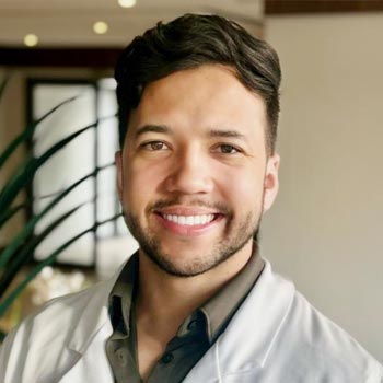 Dr. Nícolas Cavalcante